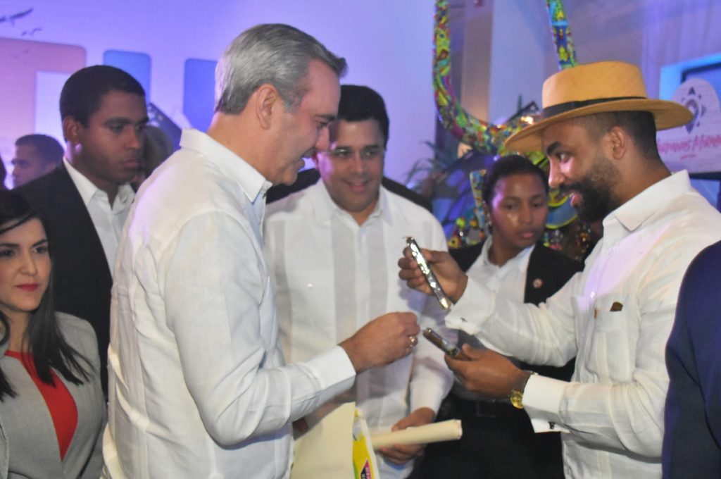 peoples dominicana