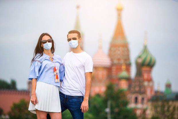 туристы
