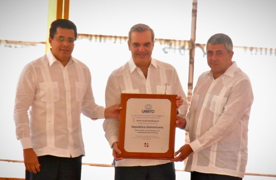 3 mens dominicana ЮНВТО