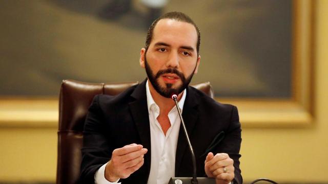 президент Сальвадоре Букеле