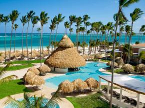 Бассейн в отеле NH Royal Beach NH Hoteles и AMResorts создают стратегический альянс в Доминиканской Республике