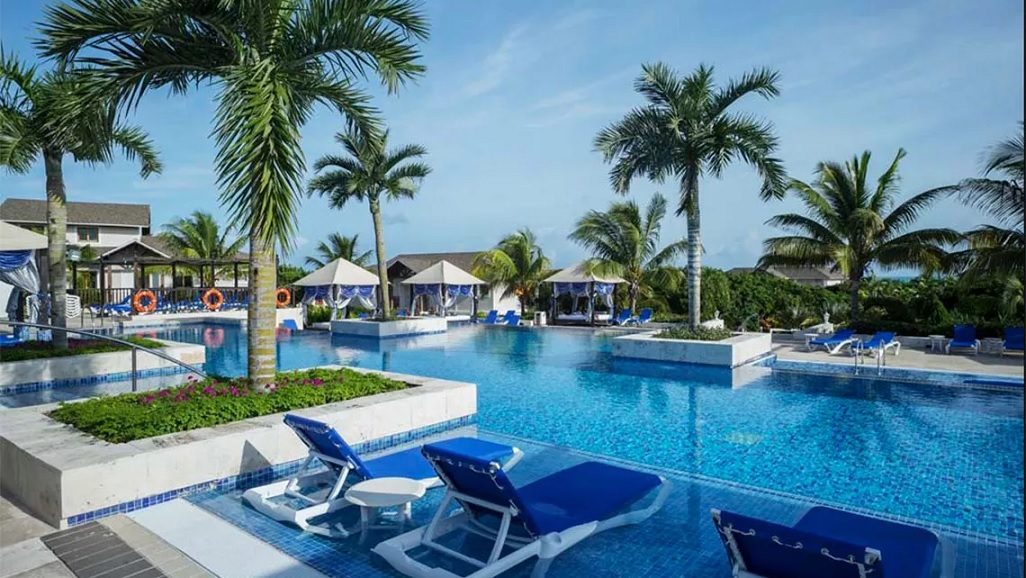 hotel pool