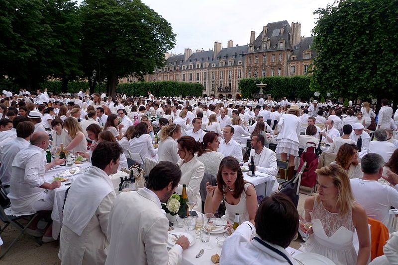 Le Dîner en Blanc ужин в белом 500 лет Гаване Ричи Миранда французская инициатива Аймерик Паскье инициатор Le Dîner en Blanc