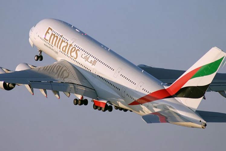 Компания Emirates сократит полеты в США после ограничений Трампа