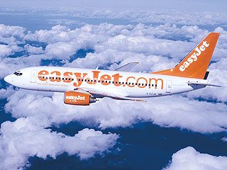 Лоукостер EasyJet сократил потери после приобретения активов Air Berlin