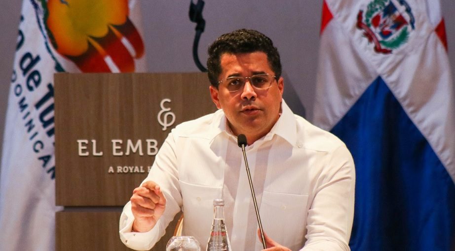 ministro turismo dominicana