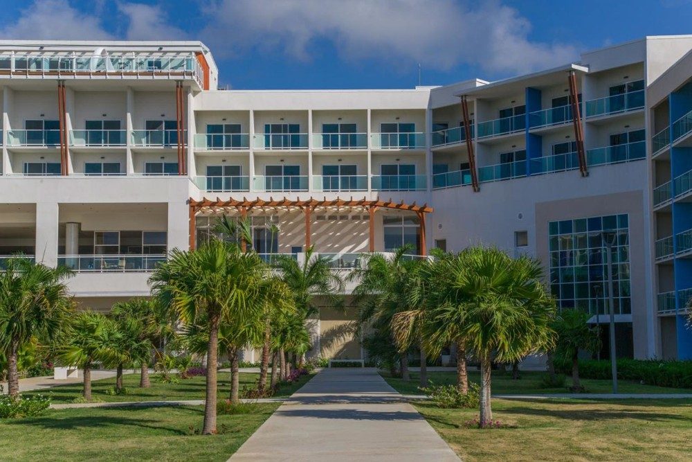hotel almirante beach